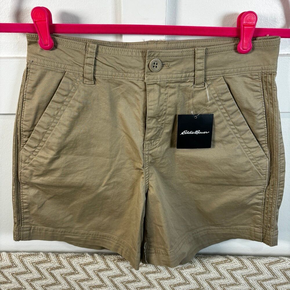 Eddie Bauer Women’s Aspire Chino Mid Rise Shorts Light Khaki Size 2 NWT